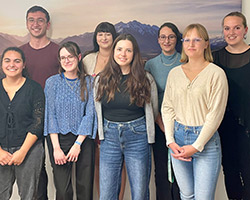 Ehemalige Azubis der AGROLAB GROUP nach bestandener Ausbildung 2025
