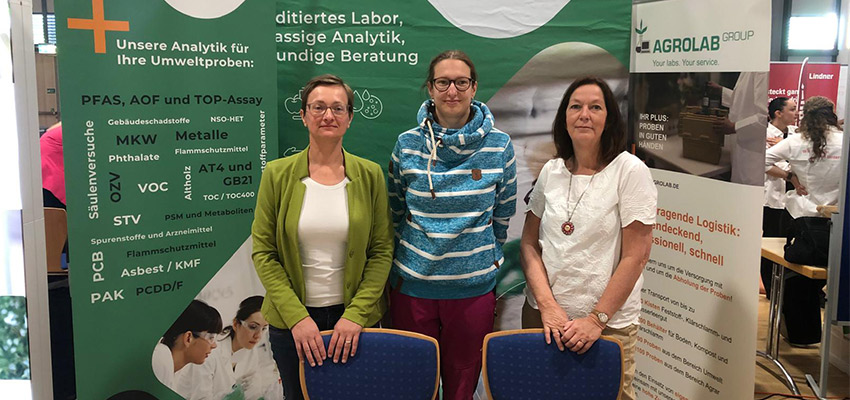 AGROLAB auf der 1. Inklusionsmesse in Landshut. v. l. n. r.: Mandy Erdmann, Christine Ludwig, Anke Wagner